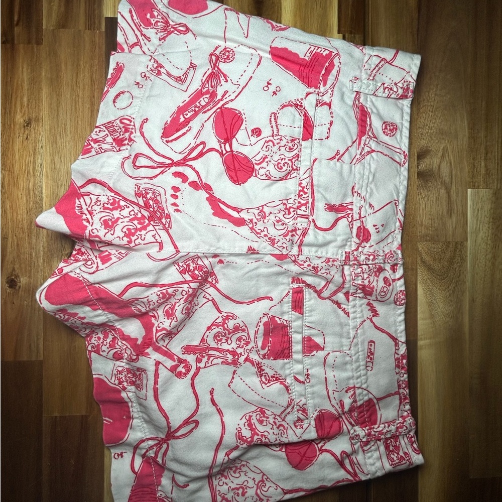Lilly Pulitzer Spin the Bottle Party Print Pink Red White Chino Shorts Sz 2 - Picture 3 of 11